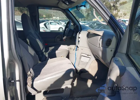 2002 Chevrolet Astro Ls z USA, uszkodzony, nr VIN 1GNDM19XX2B142902